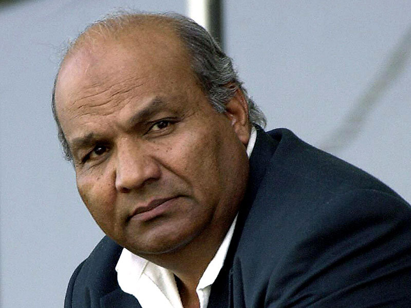 ٹیم متحد ہو کر کھیلی تو ورلڈ کپ جیت سکتی ہے :انتخاب عالم