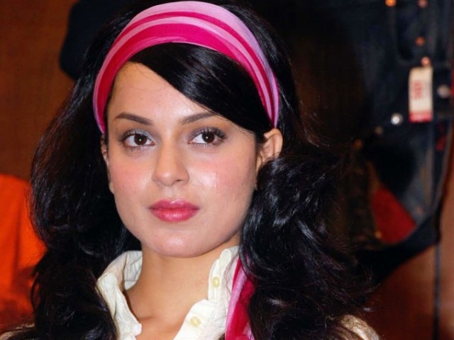 کنگنا رناوت نے اداکاری کے بعد ہدایتکاری میں بھی قدم رکھ دیا