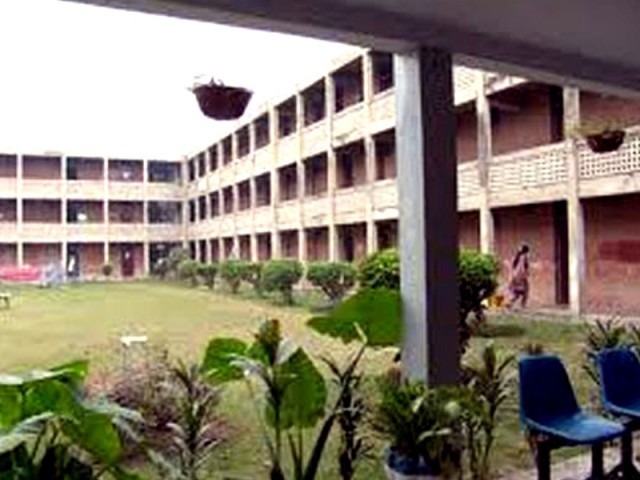 انٹرمیڈیٹ میں پری انجینئرنگ اور پری میڈیکل کا امتیاز ختم کرنے کا فیصلہ