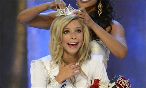 نیویارک کی دوشیزہ نے مس امریکا 2015ء کا ٹائٹل جیت لیا