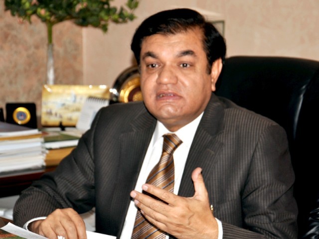 سیاسی بحران سے معیشت کو 100 ارب کا نقصان پہنچا، میاں زاہد