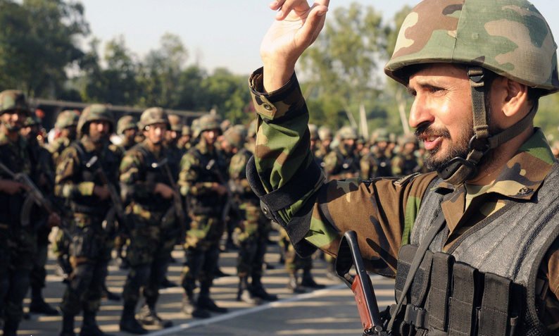 فوجی افسر بدستور 42  کنٹونمنٹس کا کنٹرول سنبھالے ہوئے