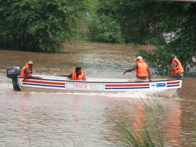 ملتان: کشتی الٹنے سے ڈوبنے والے7 افراد کی لاش نکال لی گئی