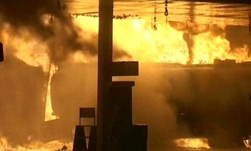 پٹرول پمپ میں آگ بھڑک اٹھی ایک ملازم زخمی