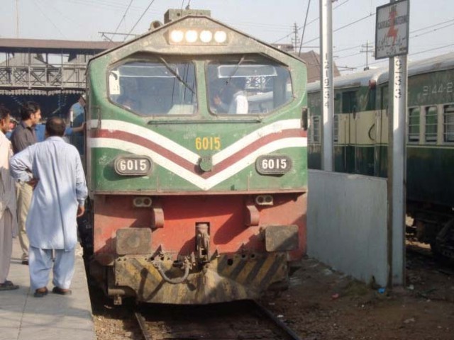 عید پر کراچی سے 4 خصوصی ٹرینیں روانہ ہوں گی