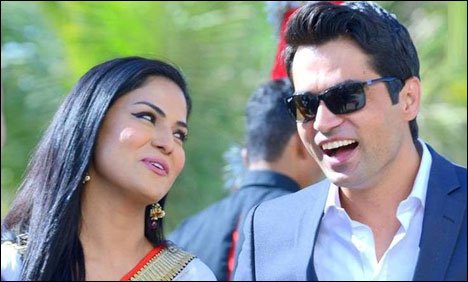 وینا ملک ماں بن گئیں، ورجینا کے اسپتال میں بیٹے کو جنم دیا