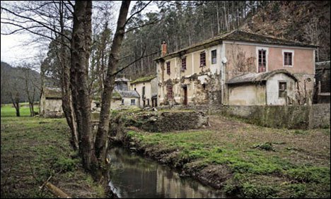 اسپین: گاوں صرف پونے تین لاکھ یورو میں برائے فروخت