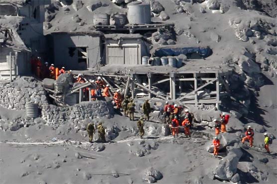 جاپان : آتش فشاں پھٹنے سے ہلاکتوں کی تعداد 36 ہو گئی