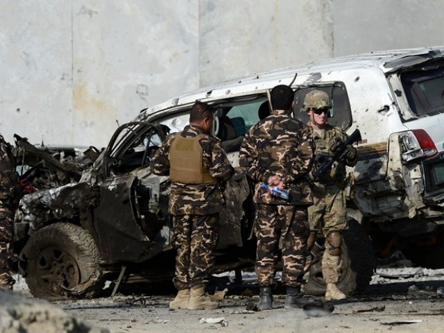 افغان پولیس اور نیٹو کے قافلوں پر حملے میں 22 اہلکاروں سمیت 23 افراد ہلاک