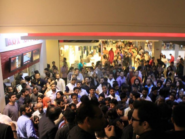 عید پر ریلیز ہونے والی پاکستانی فلموں نے سنیماؤں کی رونقیں بحال کر دیں