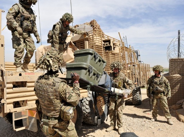 برطانیہ نے افغانستان میں اپنا آخری فوجی اڈہ بھی خالی کردیا