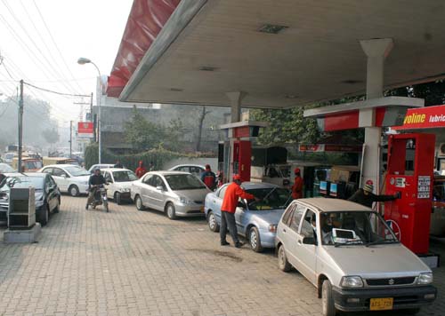 اوگرا کا سی این جی سٹیشنز کو لائسنس جاری کرنے کا فیصلہ