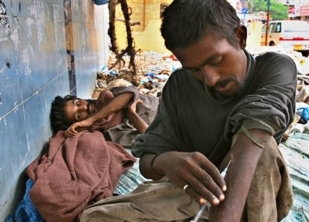 نشے کا عادی