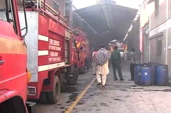 فیصل آباد، ٹیکسٹائل فیکٹری میں آتشزدگی، لاکھوں روپے کا سامان جل گیا