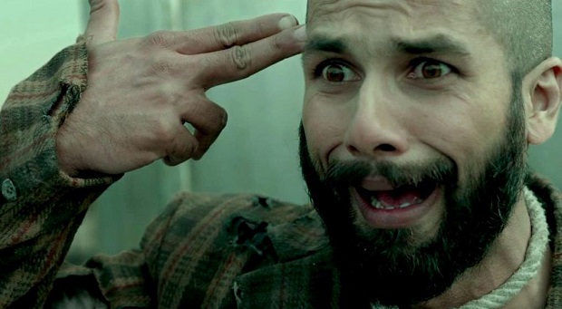 بالی وڈ فلم حیدر پر پابندی کا امکان، بینگ بینگ عید پر ریلیز ہو گی