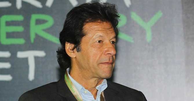 عمران خان کی مقبولیت سے حکومت بوکھلاہٹ میں مزید غلطیاں کرے گی۔ عبد العلیم خان