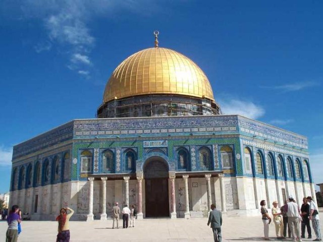اسرائیل نے مسجد اقصیٰ میں مسلمانوں کے داخلے پر پابندی لگا کر اسے بند کر دیا