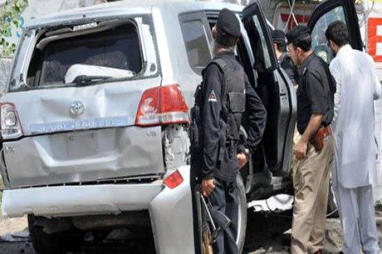 پشاور : گاڑی پر نامعلوم افراد کی فائرنگ سے میاں بیوی ہلاک