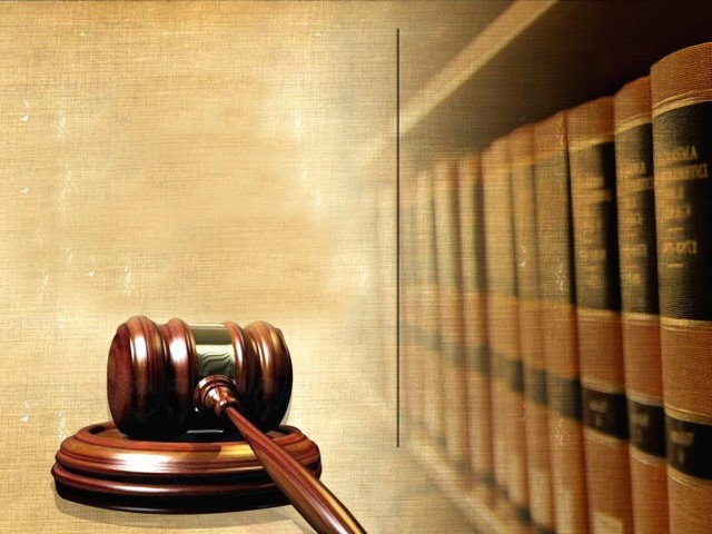 توہین عدالت یاد ہے مگر توہین آئین کیوں نہیں