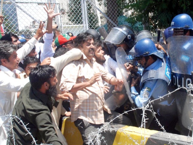 پتھر کے دور میں رہنے پر اصرار