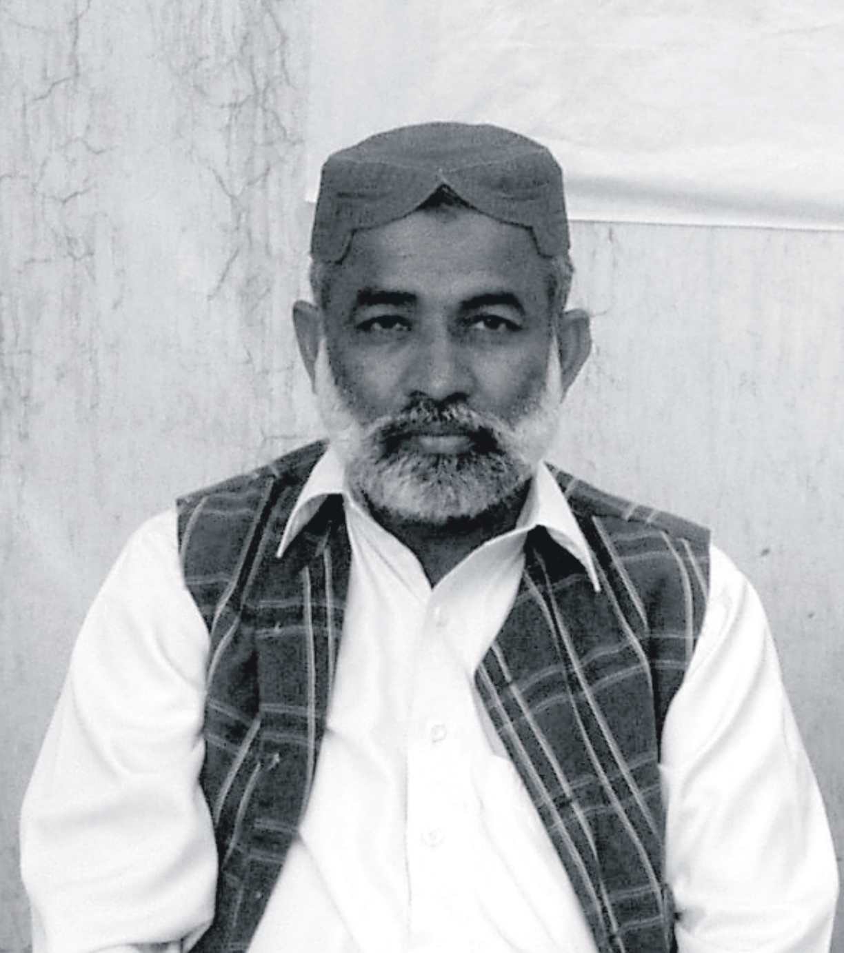 2 لاکھ سے زائد مالیت کی جنگل کی لکڑی پولیس تھانہ کروڑ نے ٹرک سمیت پکڑ لی