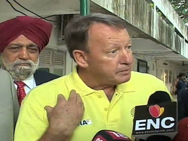 بھارتی ہاکی ٹیم کے آسٹریلوی کوچ ٹیری واش نے حکومت سے اختلافات پر استعفیٰ دیدیا