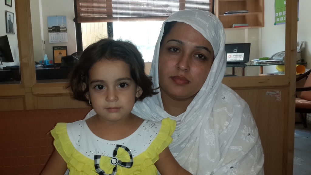 چائنا میں موجود پاکستانی اپنے شہریوں کا دفاع کریں تو بے گناہ جانیں بچائی جا سکتی ہیں۔ آمنہ مسعود