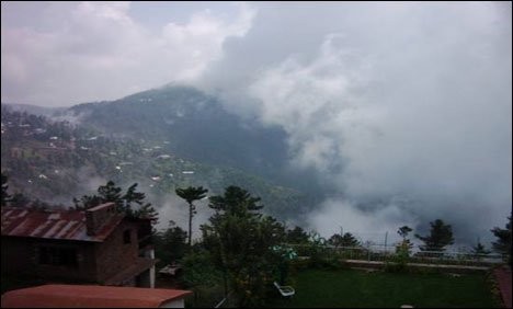 ملک کے بالائی علاقے شدید سردی کی لپیٹ میں