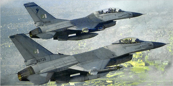 شدت پسند تو آستینوں میں اور