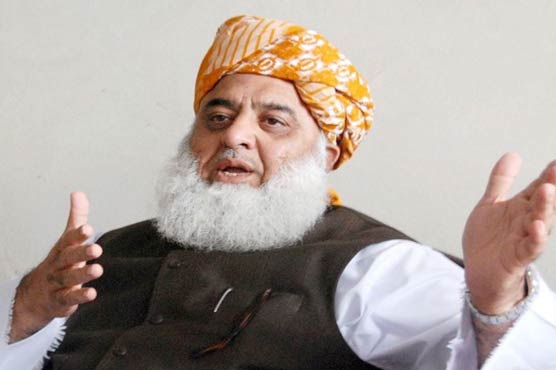 ملکی سیاست کو کنارہ کش کرنے کا ماحول بن رہا ہے : مولانا فضل الرحمٰن
