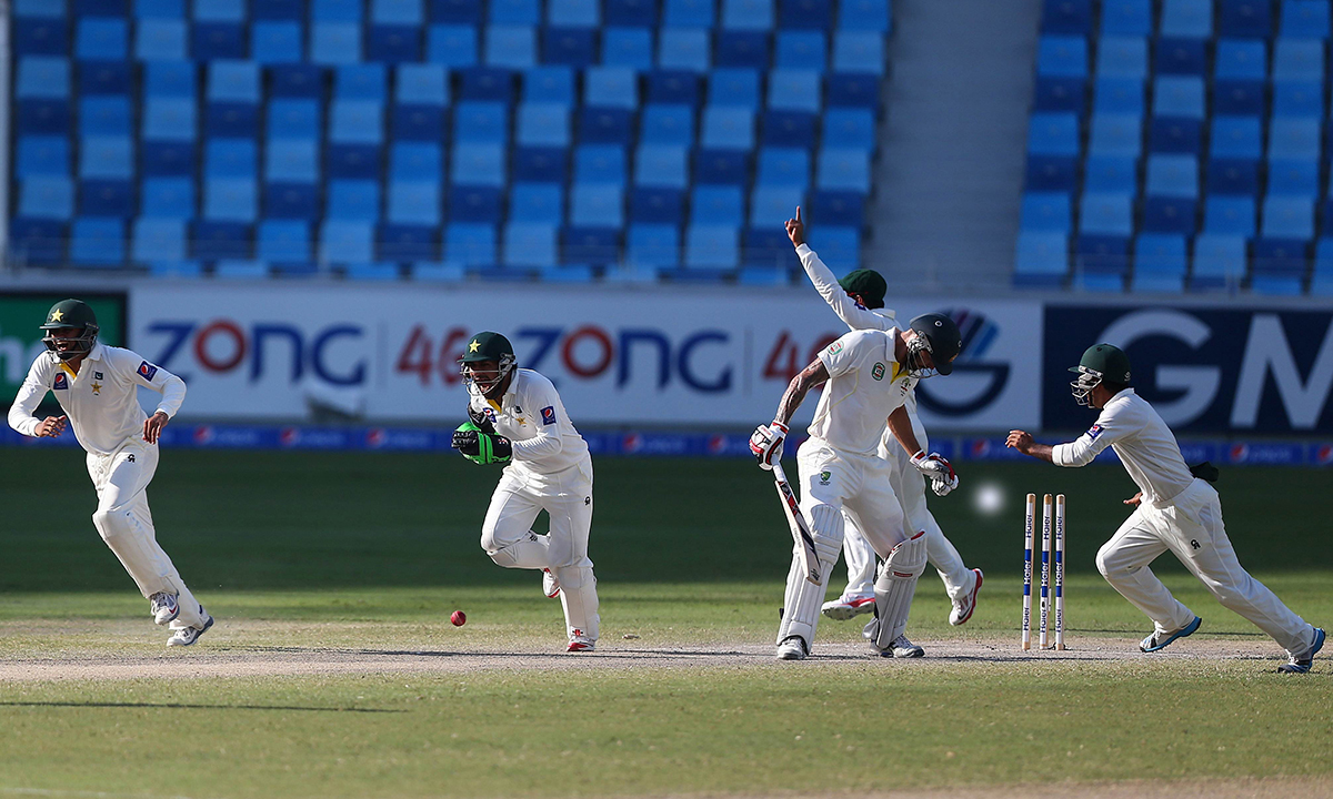 ابو ظبی ٹیسٹ ، شاہینوں نے کینگروز کو جکڑ لیا جیت کیلئے 6 وکٹ درکار