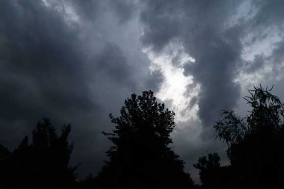 لاہور سمیت ملک کے مختلف شہروں میں بوندا باندی، خنکی بڑھ گئی