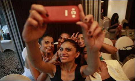 جے پور میں خواتین کو با اختیار بنانے کیلئے سیلفی ایونٹ کا اہتمام