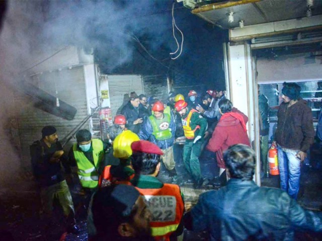 سانحہ انار کلی پر فضا سوگوار، دکانیں بند، ورثا کیلئے پانچ لاکھ روپے فی کس امداد