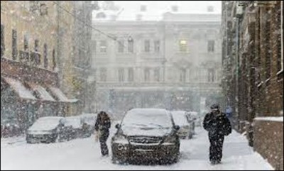 ماسکو : شدید برف باری، نظام زندگی متاثر، پروازوں میں تاخیر