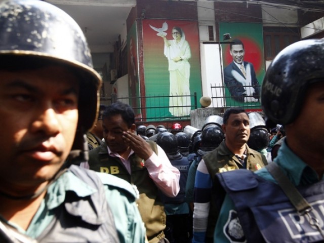 بنگلا دیش میں قائد حزب اختلاف دوسرے روز بھی نظربند، مظاہروں کے دوران 2 افراد ہلاک