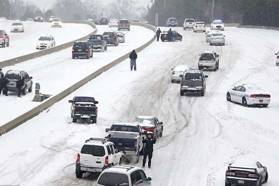 مشرقی امریکا میں شدید برفانی طوفان ، نظام زندگی منجمد