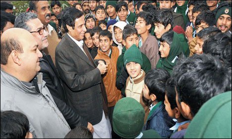 غریبوں کے اسکول غیر محفوظ ہیں، چودھری پرویز الہٰی