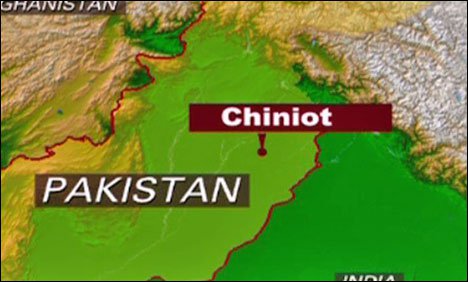 چنیوٹ میں خاتون نے گھریلو تنازع پر شوہر کو آگ لگا دی