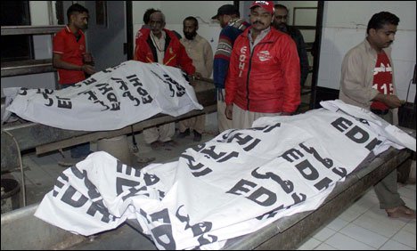 کراچی فائرنگ :ڈائریکٹر ایل ڈی اے، 2 اہلکاروں سمیت 7 افراد جاں بحق