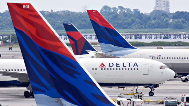 نیویارک میں دو طیاروں میں بم کی اطلاع، تلاشی کے بعد کلیئر