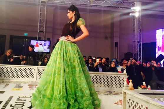 لاہور میں رنگا رنگ فیشن شو کا انعقاد