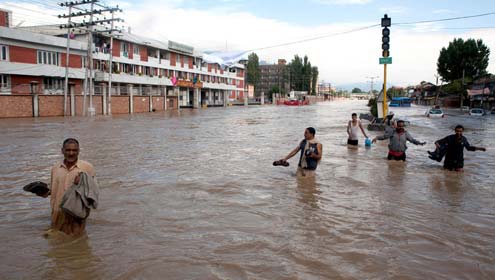 سیلاب متاثرین کے لئے خدمات دینے والے فرنچائزرز , ٹھیکیدار ادائیگیوں سے محروم