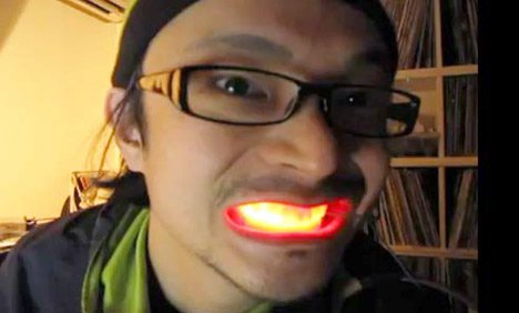 جا پان میںLEDلائٹ والی دلفریب مسکراہٹ متعارف