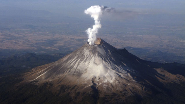 میکسیکو : آتش فشاں نے ایک بار پھر دھواں اور راکھ اگلنا شروع کر دیا