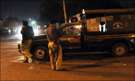 اورنگی میں ڈکیتی ناکام بناتے ہوئے اہلکار جاں بحق، ڈاکو گرفتار