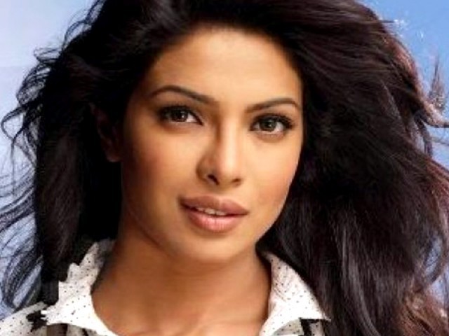 پریانکا چوپڑا ایک پروگرام کے عوض امریکی ٹی وی چینل سے25 کروڑ روپے وصول کریں گی