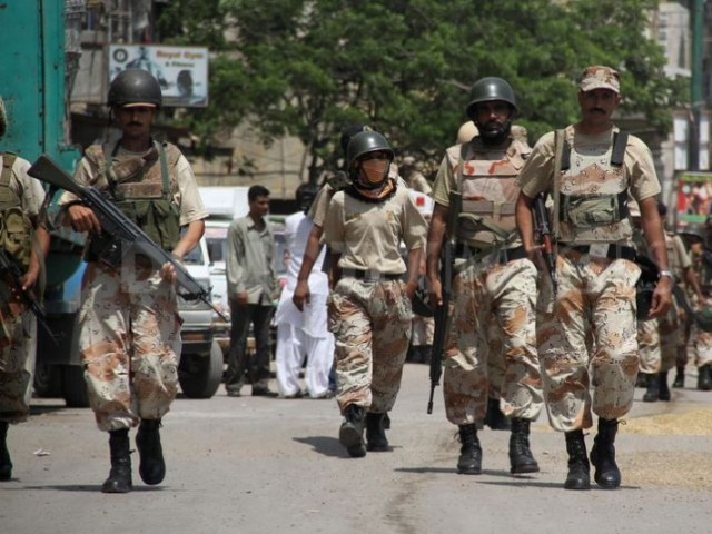 کراچی میں رینجرز اور دہشتگردوں کے درمیان مقابلے کے دوران 2 اہلکار شہید