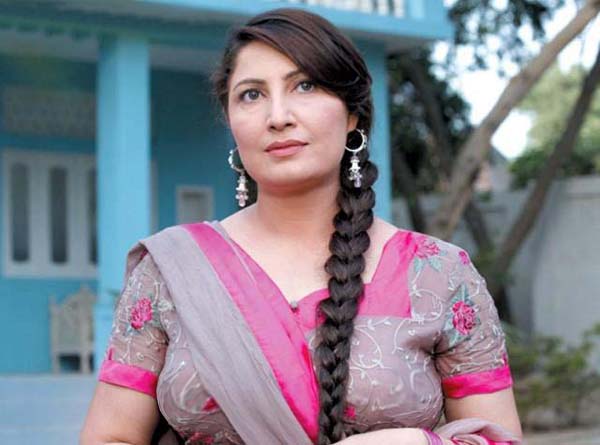 فلمسٹار صائمہ کے ڈرامہ سیریل ’’کنیز‘‘ کی شوٹنگ جاری