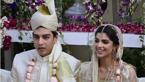 اداکارہ صنم سعید نے اپنے بچپن کے دوست سے شادی کرلی